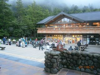 P8270003バスターミナル